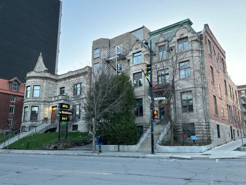 Plateau Mont Royal Hotel | Hotel La Residence du Voyageur