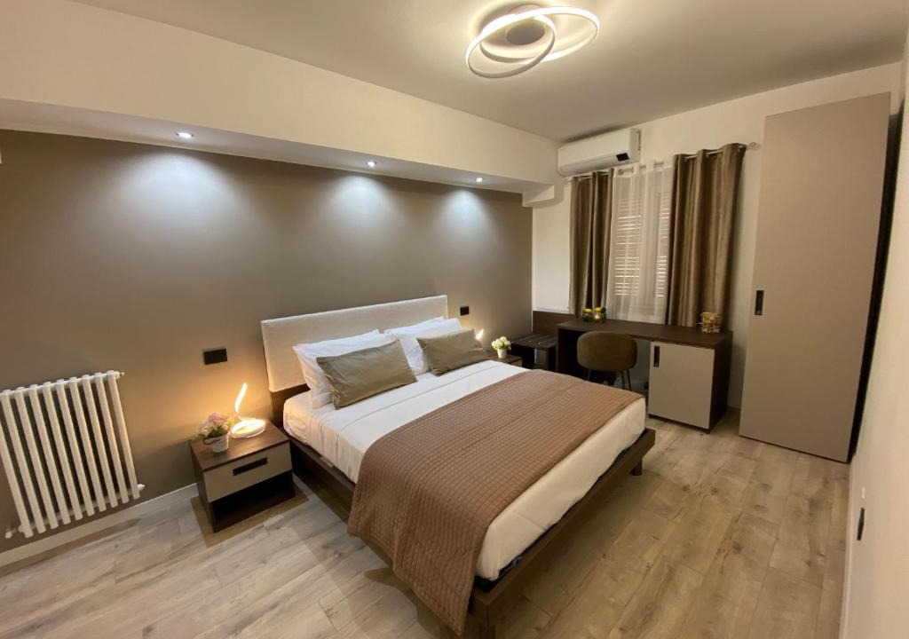 Ruggero Settimo Hotel | Hotel Plaza Ungheria