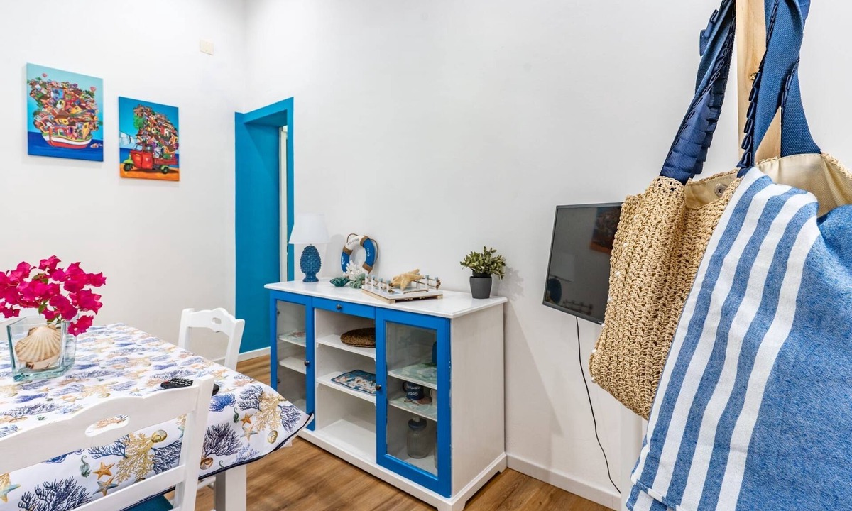 Mondello Apartment | House in Mondello 100 steps from Mondello beach and its square