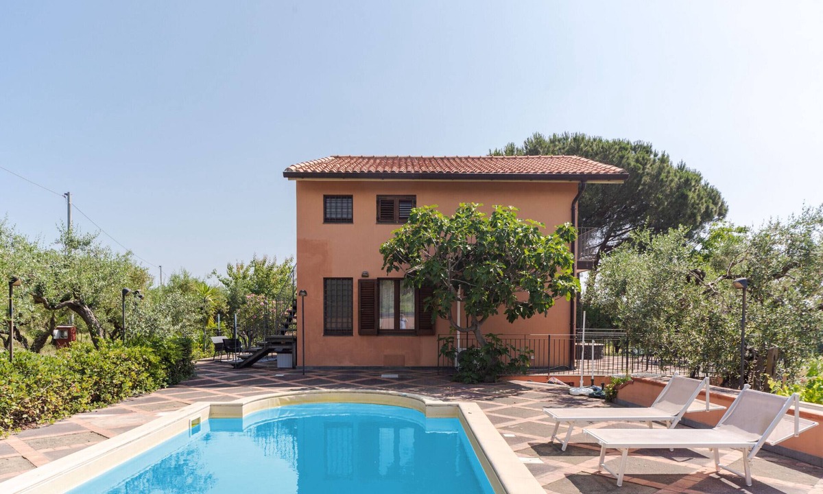 Linguaglossa Apartment | Il Baglio dell'Etna by Wonderful Italy