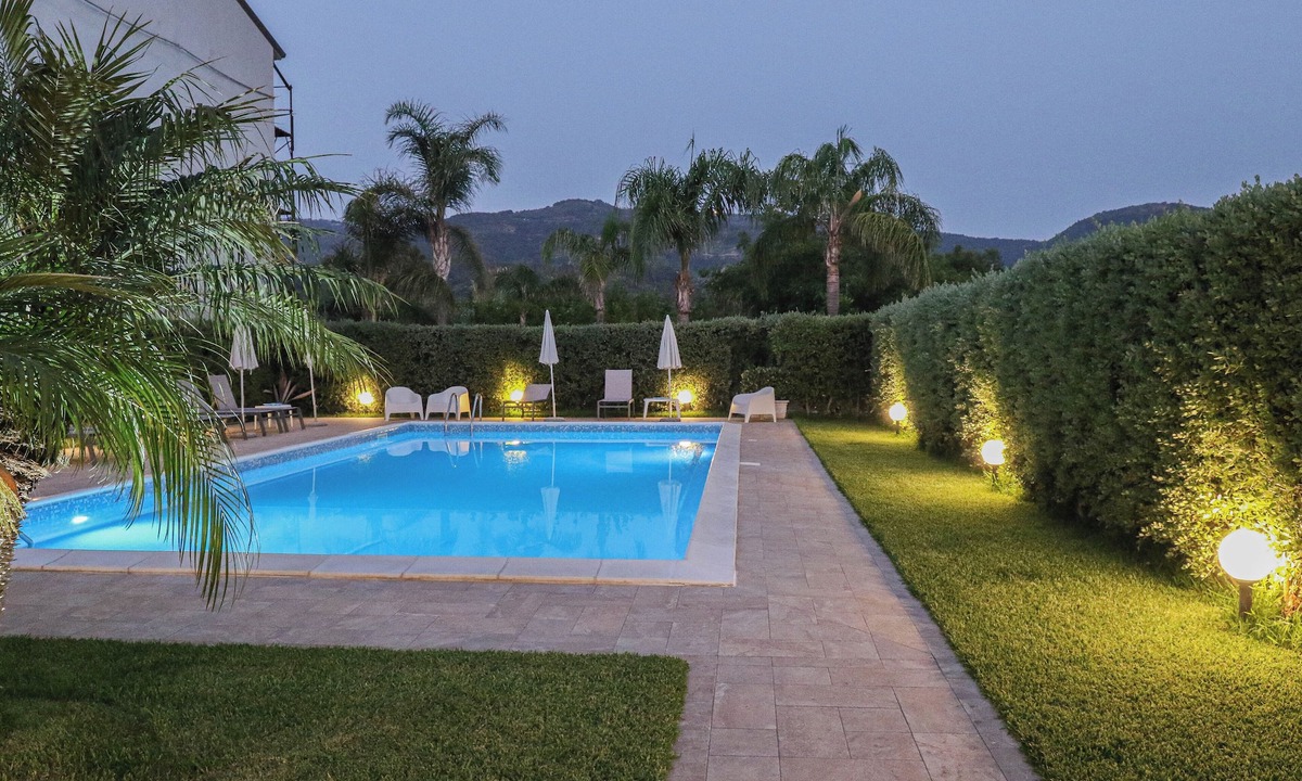 Capo d'Orlando Bed & Breakfast | Il Girasole Capo d'Orlando