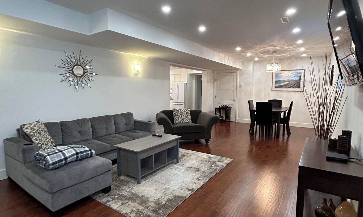 Langley House | Immaculately Clean 2-Bedroom Suite in Serene Rural Setting (Reg # H706197976)