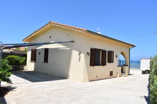 Trabia House | In Riva al Mare da Franca