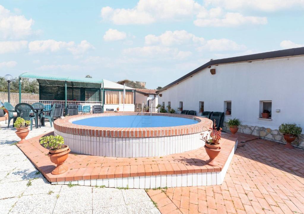 Priverno House | Inviting holiday home in Priverno with terrace