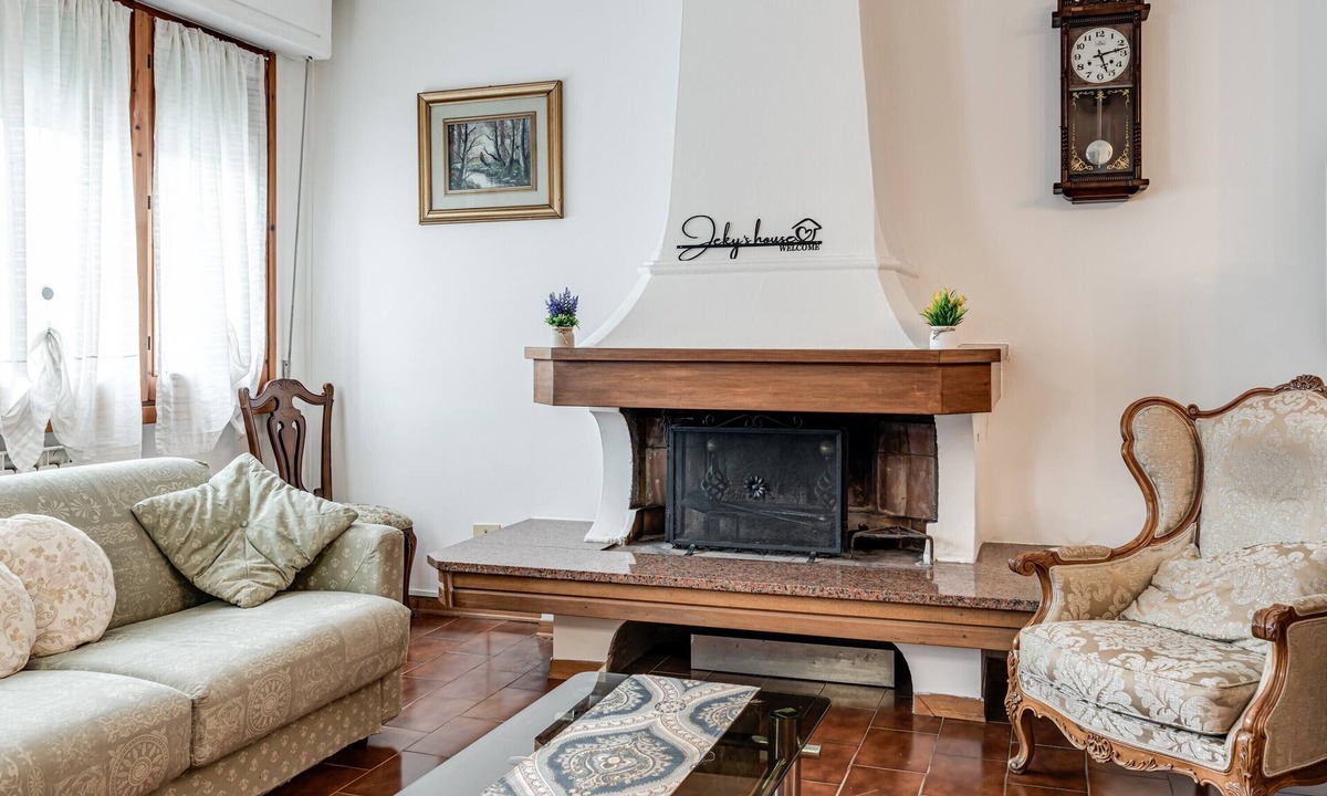 Sesto Fiorentino Apartment | Jeky's House in Sesto Fiorentino: Mountain View & Train Connection to Florence