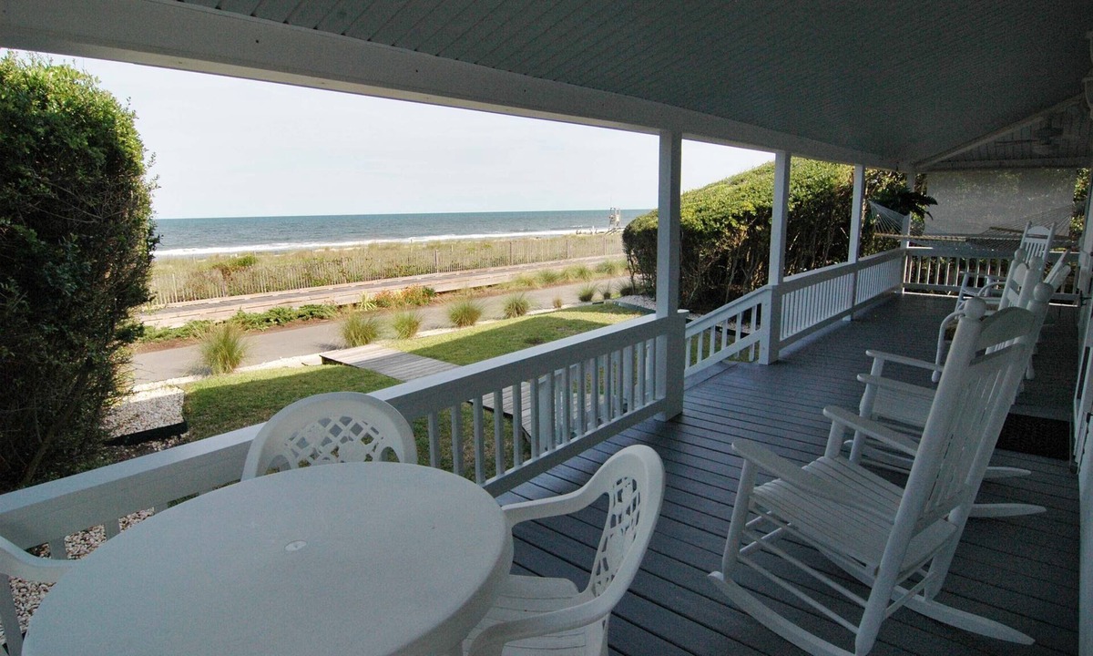 Kure Beach House | JULY 4TH SPECIAL-Huge Seaside Porch Near Pier, HAMMOCK,OCEANFRONT,STEPS TO BEACH