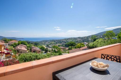 Capoliveri Apartment | L’alba del mare e Mare in vista