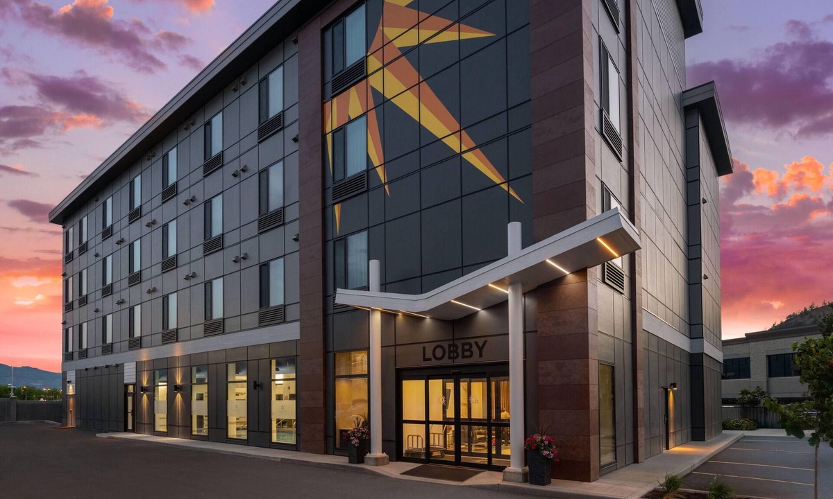 Dilworth Mountain Estates Hotel | La Quinta Inn & Suites By Wyndham Kelowna Bc