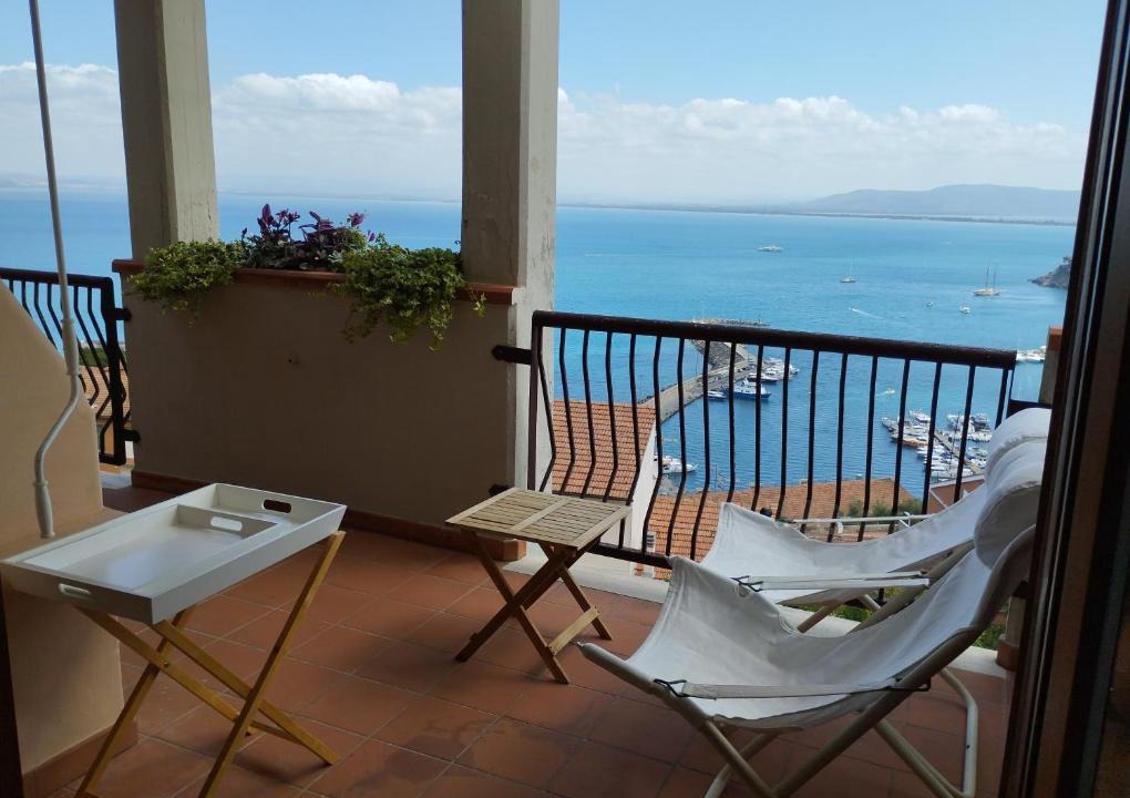 Porto Santo Stefano Apartment | La terrazza sul mare