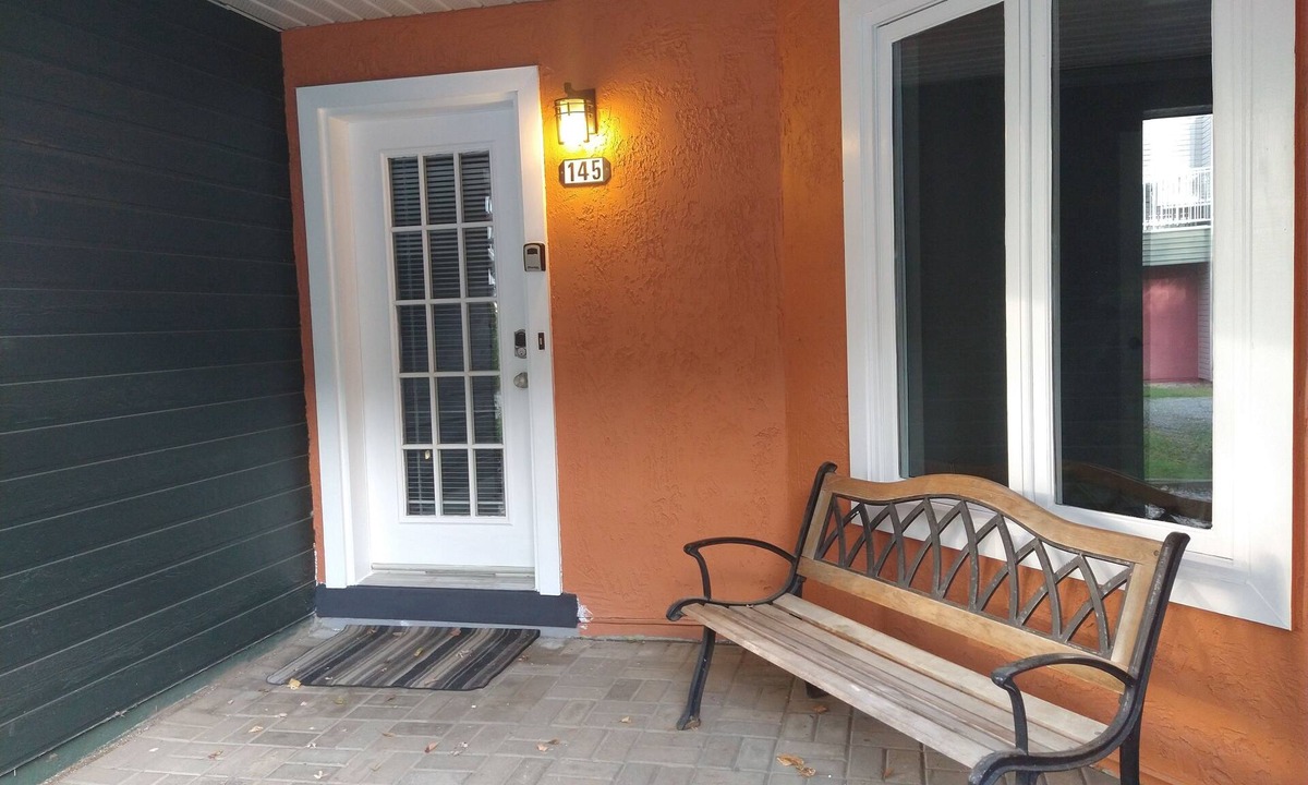 Magog Condo | Lake Memphremagog Walk To Lake & by Mt. Orford 4 less than weekly rentals!
