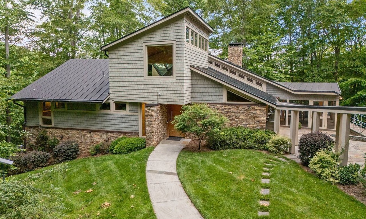 Roxboro House | Lakefront Roxboro Home w/Private Dock!