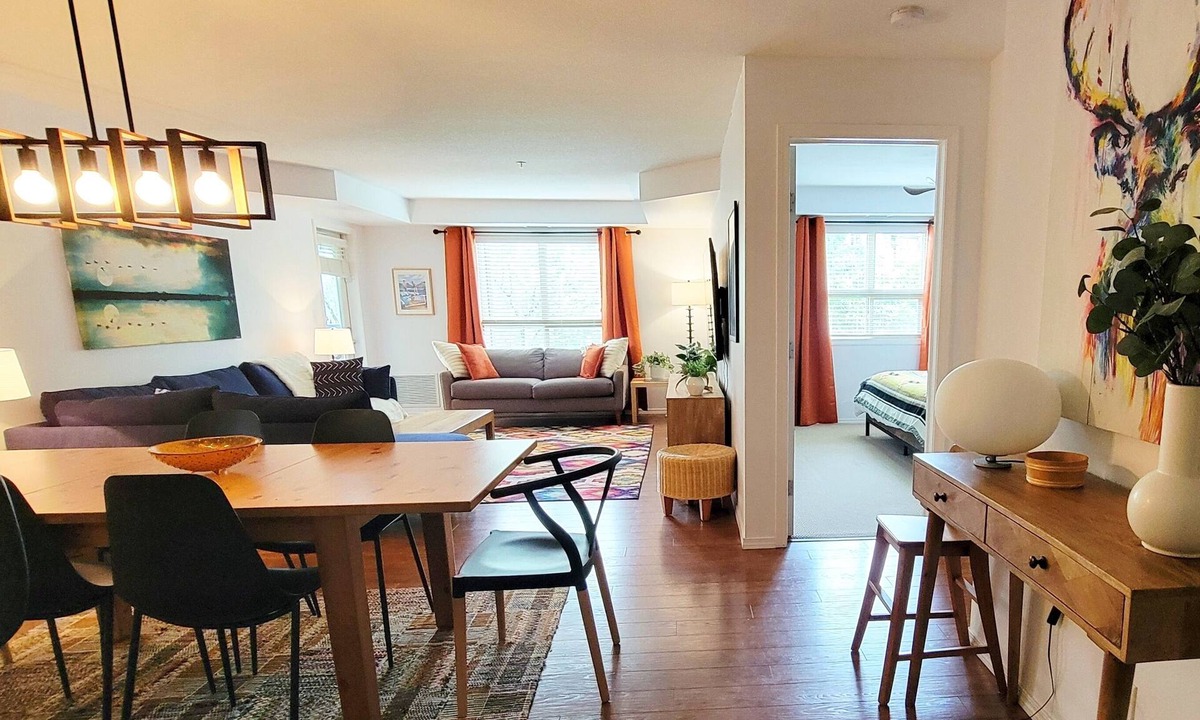 Invermere Apartment | Lakeside Mountain Retreat - 3br, 2 bathroom beachfront condo with pool & hot tub