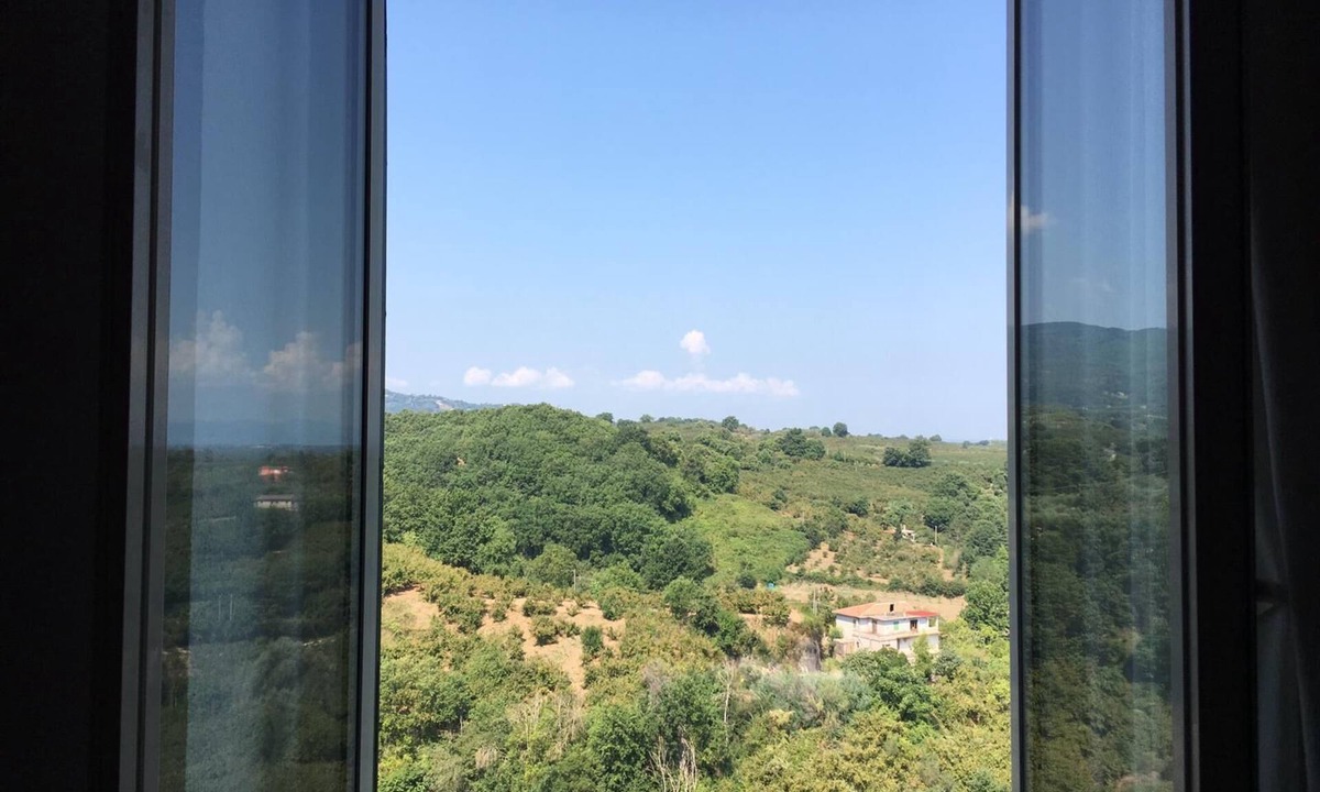 Vignanello Apartment | LARGE APARTMENT 60 KM FROM ROME