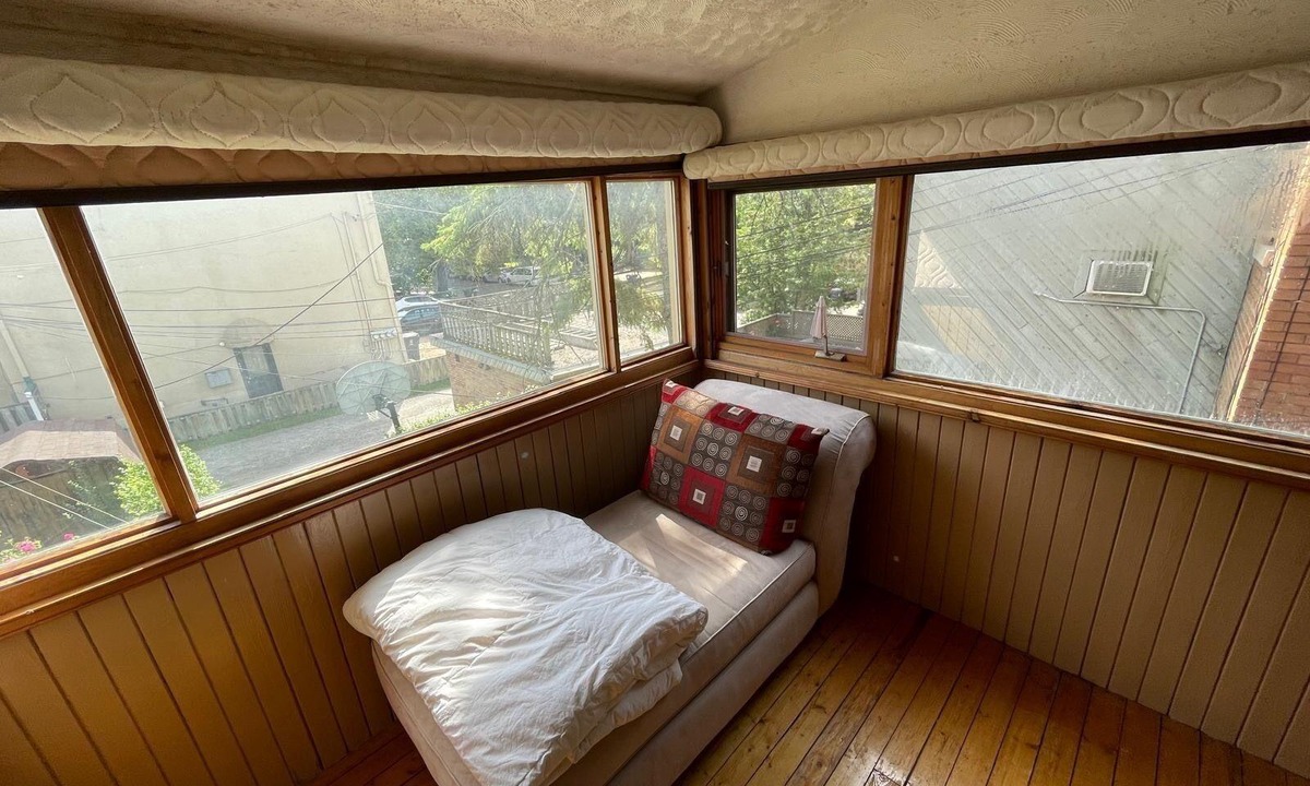 Parkdale House | Large, comfortable, private three bedroom home in South Parkdale, Toronto!