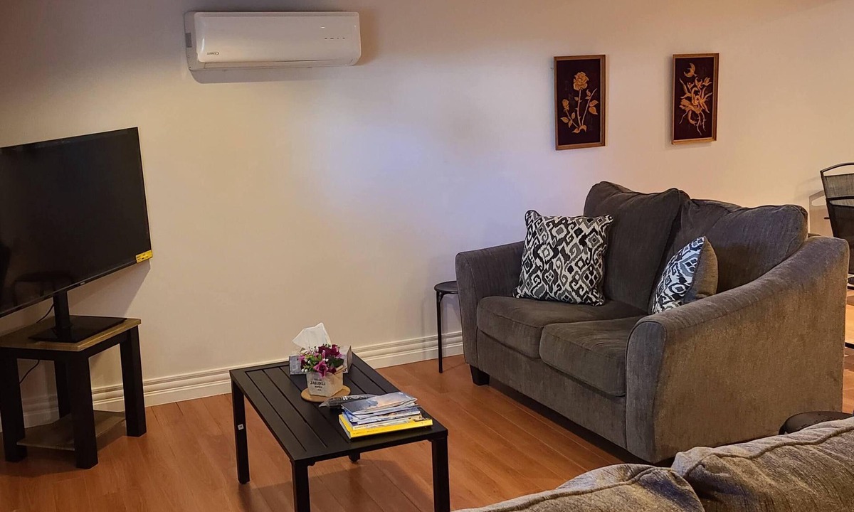 West End Apartment | Large Full 2 Bed Apartment minutes to St. John's Downtown & Tourist Attractions