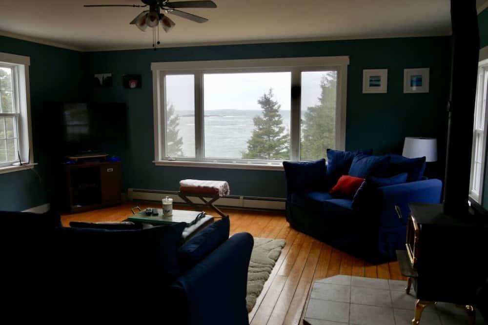 Indian Harbour House | Lighthouse View only 4,5 km from Peggys Cove