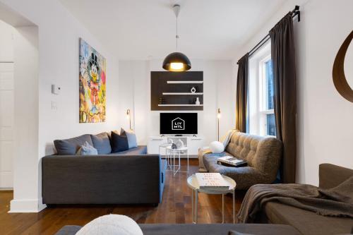 Plateau Mont Royal Apartment | LiV MTL Chic Spacious 4BR Rooftop Suite Near Downtown Montreal
