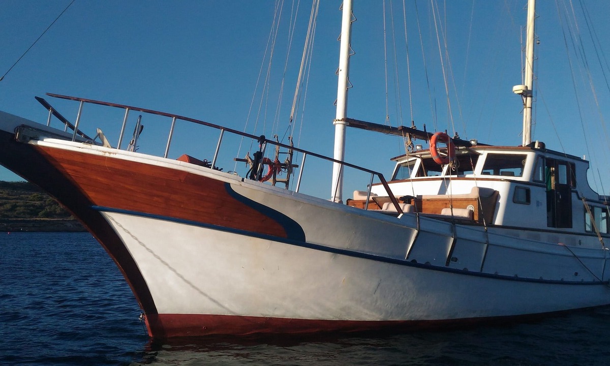 Trapani City Centre Boat Rental | Liveaboard & Diving Safari - Aegadian Islands Tour