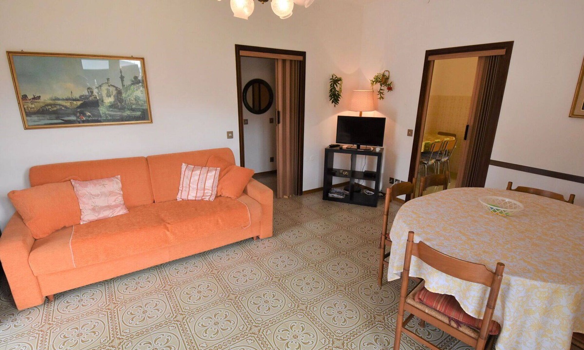 Vesta Apartment | Lovely apartment for 6 guests with WIFI, TV, terrace and pets allowed