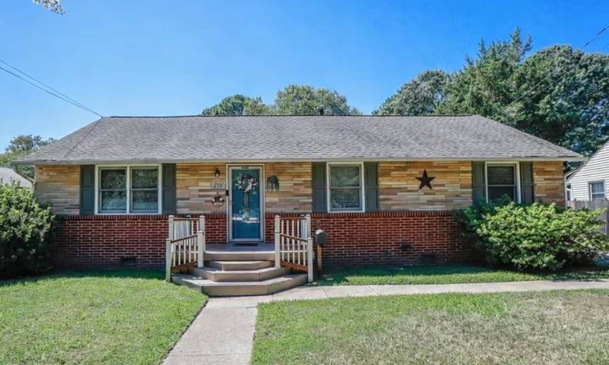 Newport News House | LuxeStay Modern Pool Retreat Central & Safe