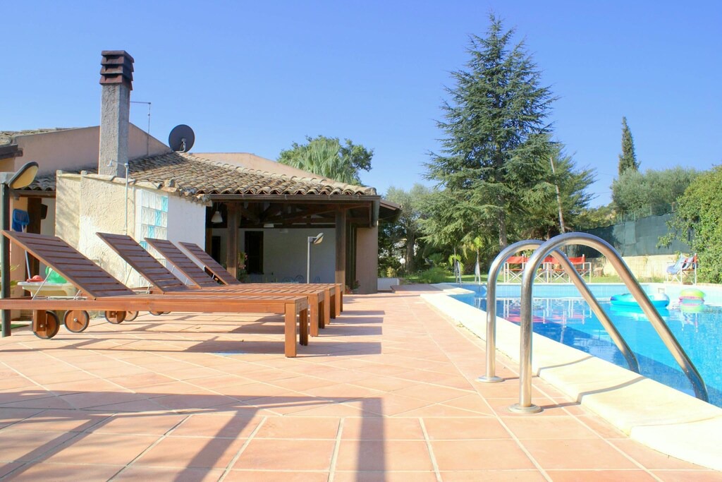 Caltagirone House | Luxurious Villa in Caltagirone Italy with Private Pool