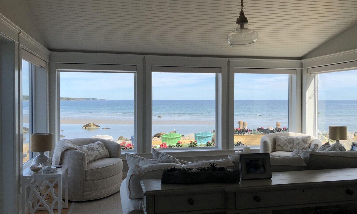 Summerville Centre House | Luxury Beachfront Home with Expansive Ocean Views