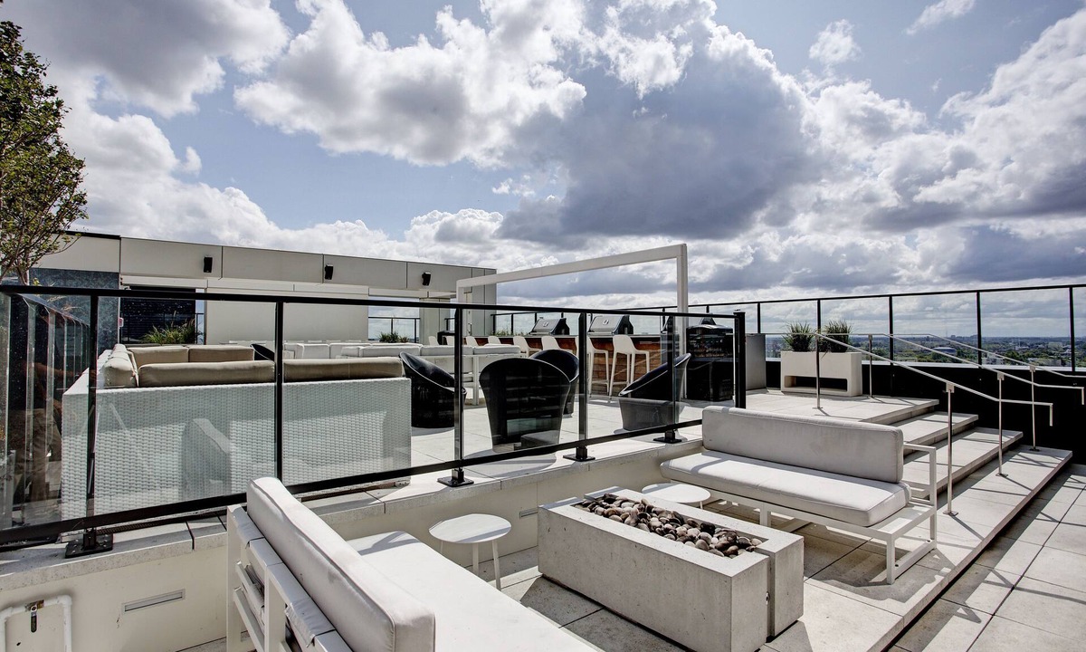 Downtown Montreal Condo | Luxury Condo in Downtown Montreal