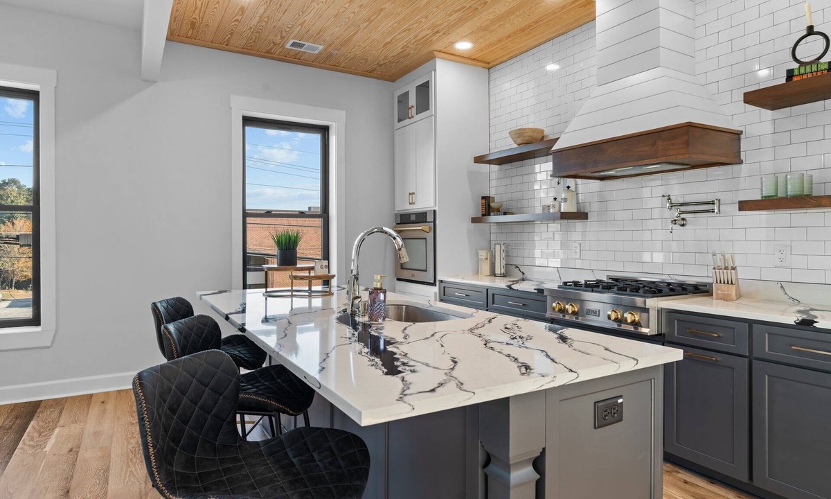 Lillington Apartment | Luxury Downtown Loft -Walk to Dining-Near Campbell & Ft. Bragg