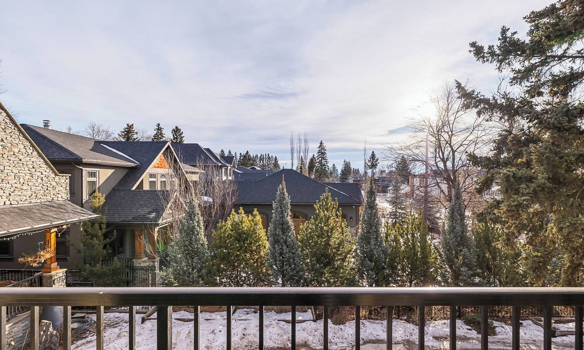 Northwest Calgary Apartment | Luxury private 1 BR loft, next to the river and pathways, amazing quiet location