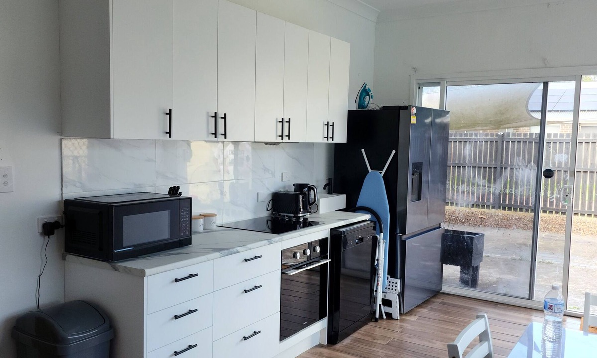 Urangan Apartment | Luxury Stay in Hervey BaynThis luxury and spacious one bed studio available.