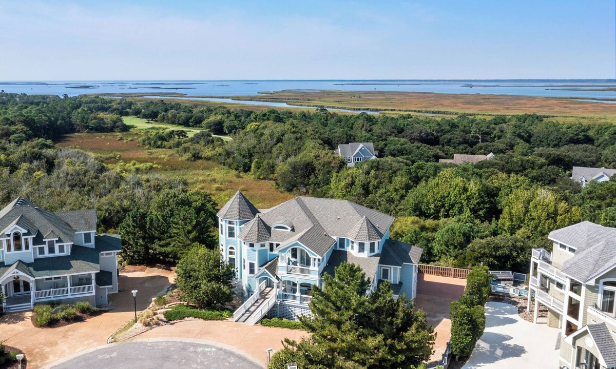 Corolla House | Magicality: Private Pool, Hot Tub, Elevator