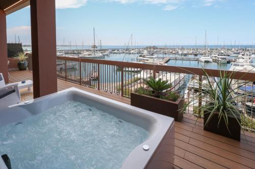 San Giuliano a Mare Apartment | Maison Du Port Rimini Harbour Suite