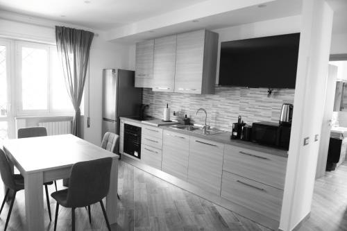 Quartiere XXVII Primavalle Apartment | Maximus Vatican House