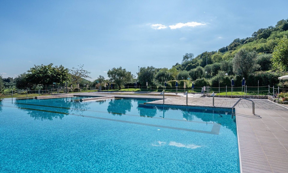 Margine Coperta-Traversagna House | Mobile Home 'Camping Belsito Venere 515' with Shared Pool, Wi-Fi and Air Conditioning