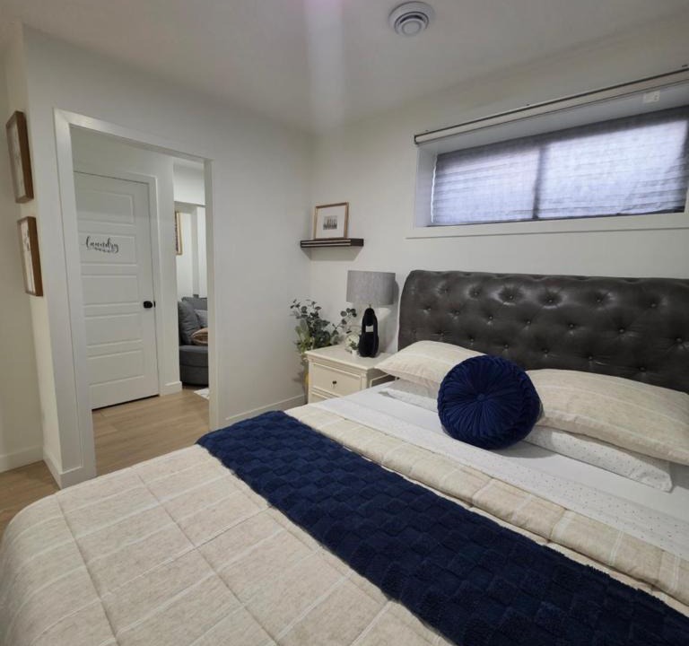 West Edmonton Apartment | Modern 1BRM Private Suite - Free Parking- Near Henday - Pets Welcome