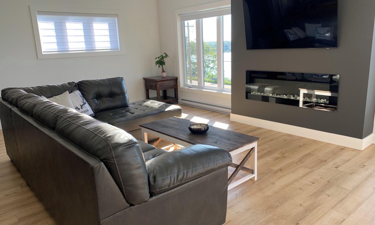 Marion Bridge House | Modern 3 Bedroom Cottage on Mira River