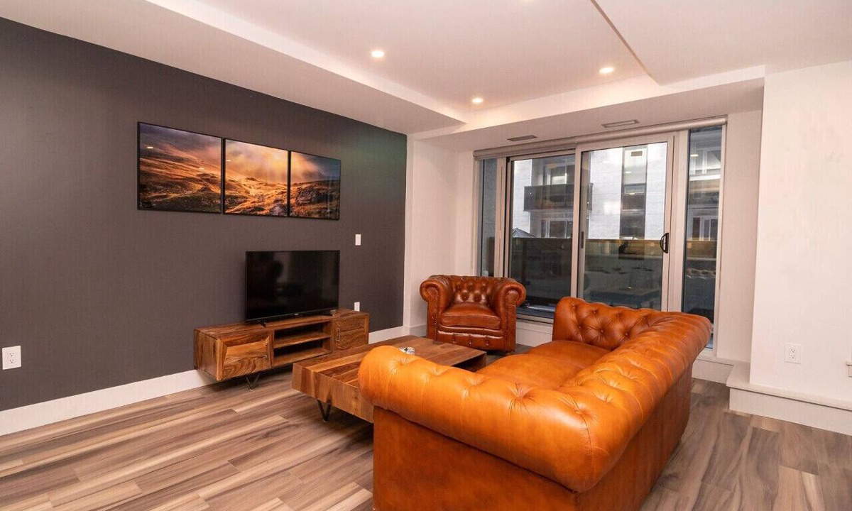 Downtown Halifax Apartment | Modern Downtown 2BD Suite w/Private Balcony, Gym & Citadel Hill Views