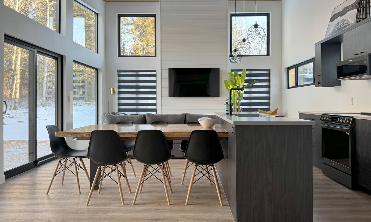 Wasagaming Cabin | Modern Riding Mountain Retreat