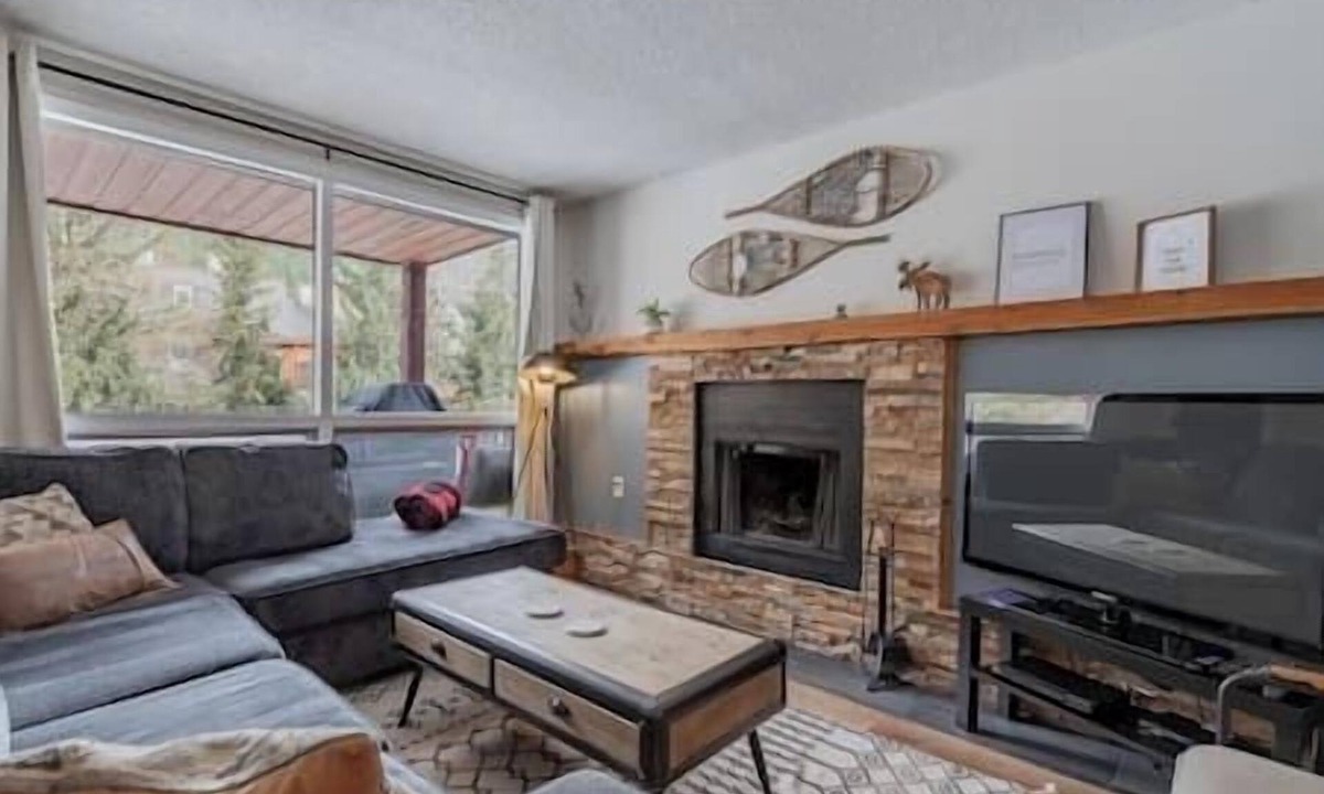 Panorama Apartment | Modern Ski or Bike In-Out Condo/Superb Location