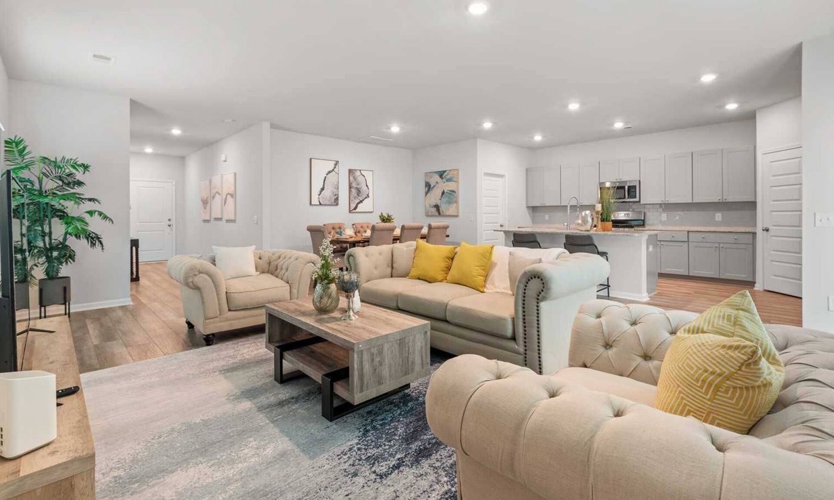 Johns Island House | Modernized 5BR Family Home｜Tranquil Patio｜Secure Backyard｜Warm & Inviting #41505