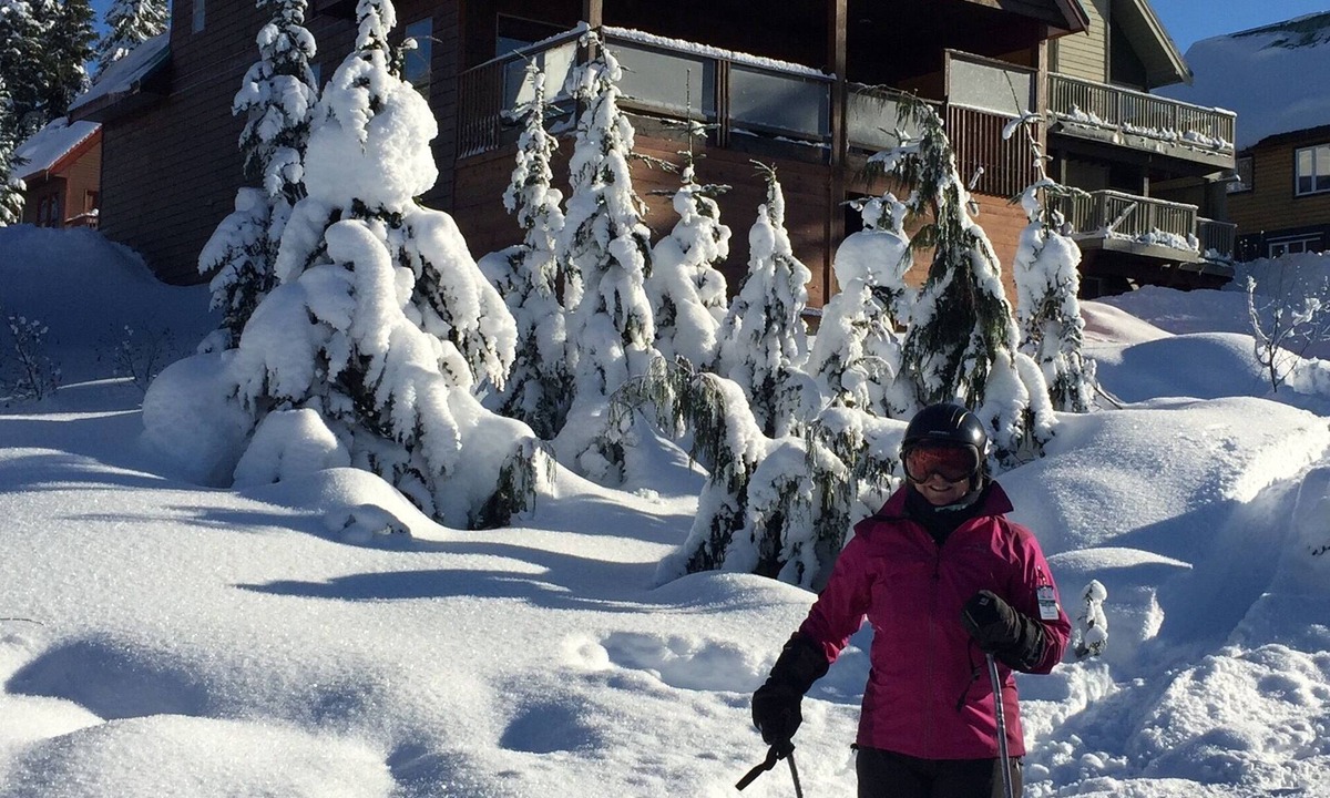 Courtenay Ski Chalet | Mount Washington Guesthouse