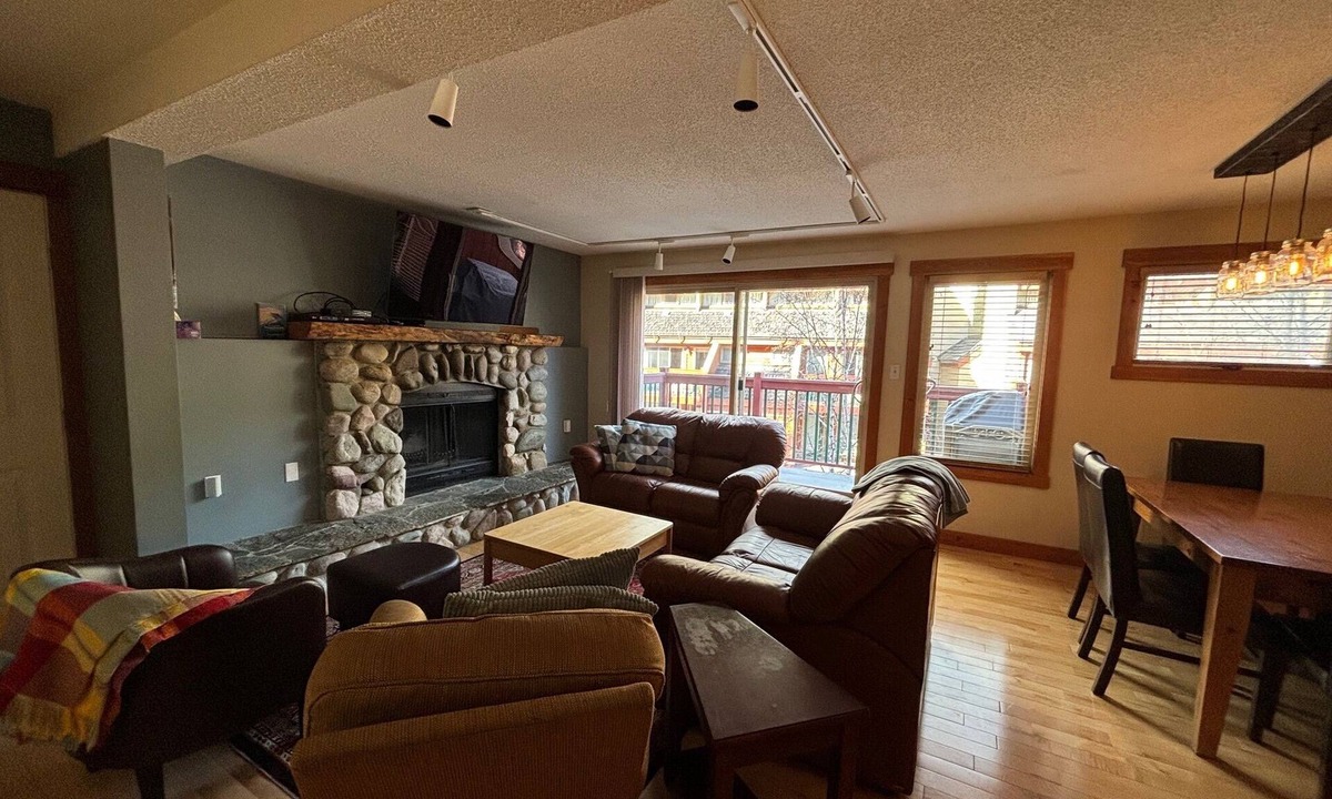 Panorama Condo | Mountain retreat: spacious & updated. 3 Bdrm Condo at Panorama Mountain Village