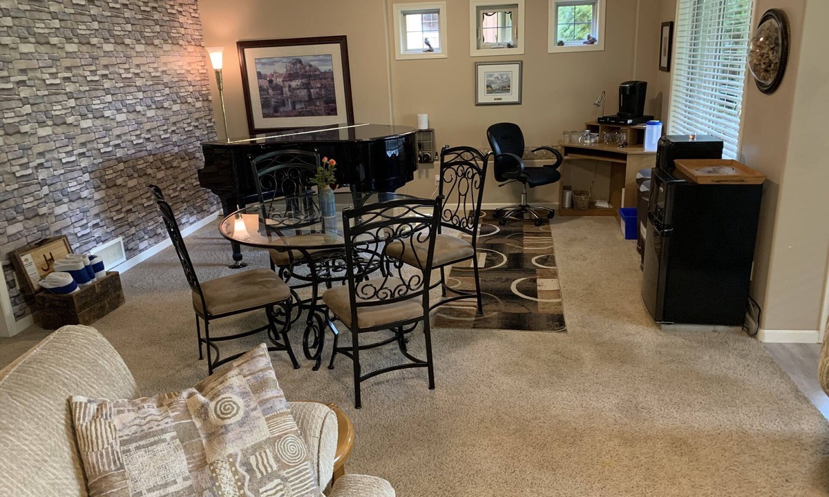 Osoyoos House | Mountain view, beautiful walk out suite overlooking a park and creek. 3bedrooms.