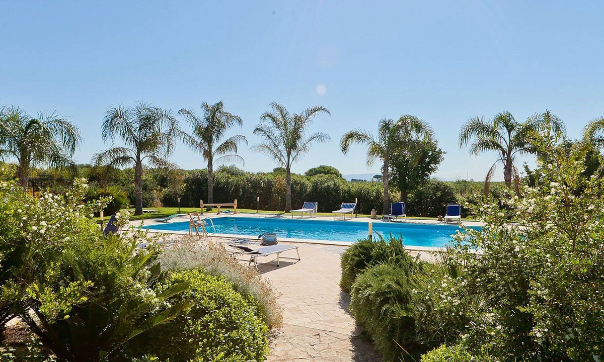 Castelvetrano Villa | My Rental Homes - Villa Athena with pool and large garden with patio and BBQ