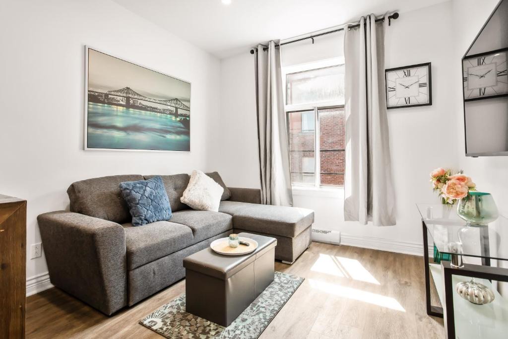 Mile End Apartment | Newly renovated studio the heart of mile end