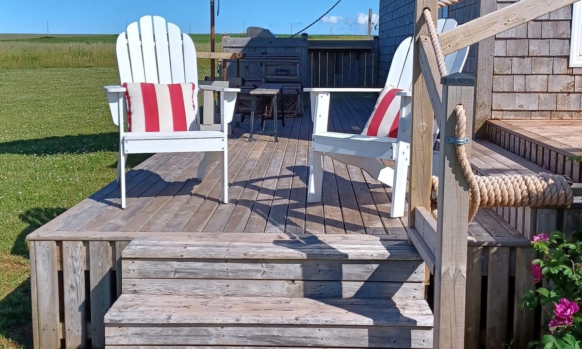 French River Cottage | North Shore Ocean View Cottage- Access To Private Beach For Cottagers!