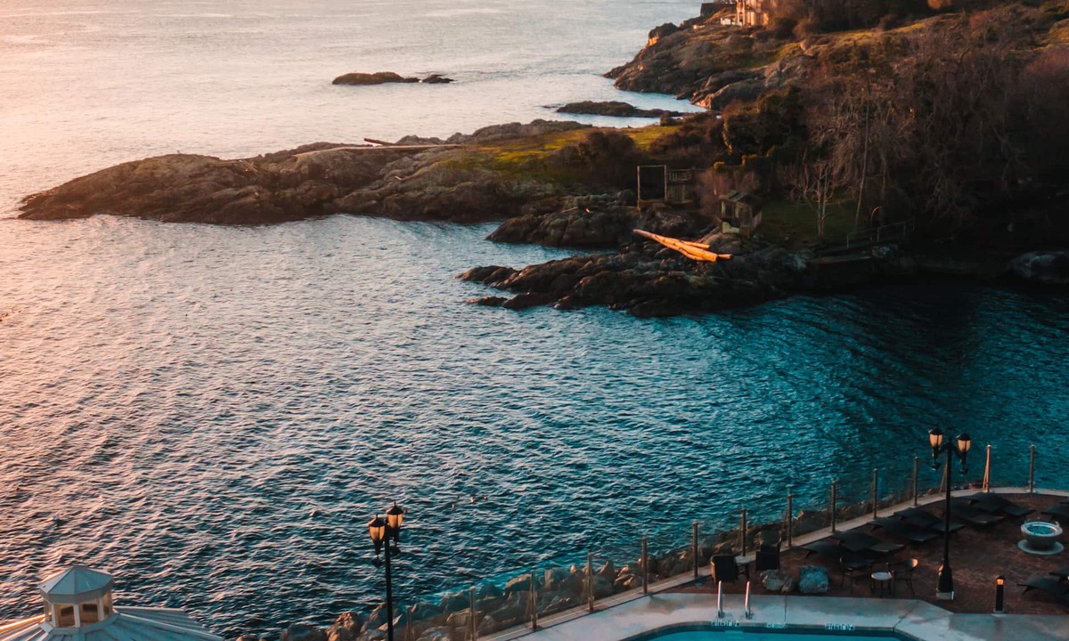 South Oak Bay Resort | Oak Bay Beach Hotel