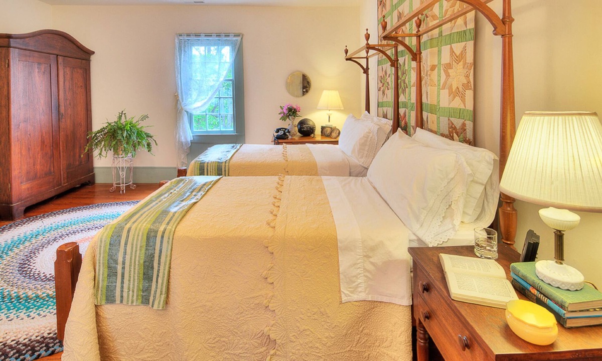 South Boston Bed & Breakfast | Oak Grove Bed and Breakfast