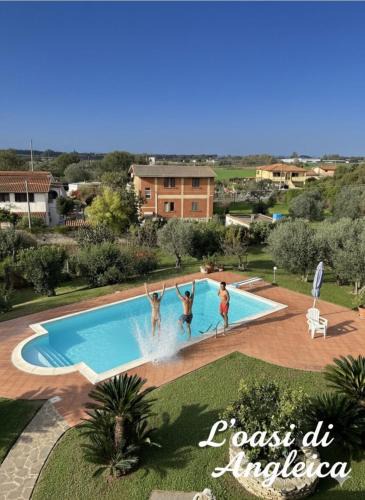 Aprilia House | Oasi di Angelica villa con piscina privata