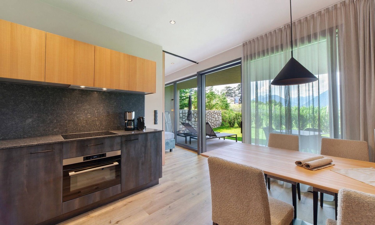 Schenna Apartment | Oberhaslerhof Alpina Apartment with Mountain View, Wi-Fi and Air Conditioning